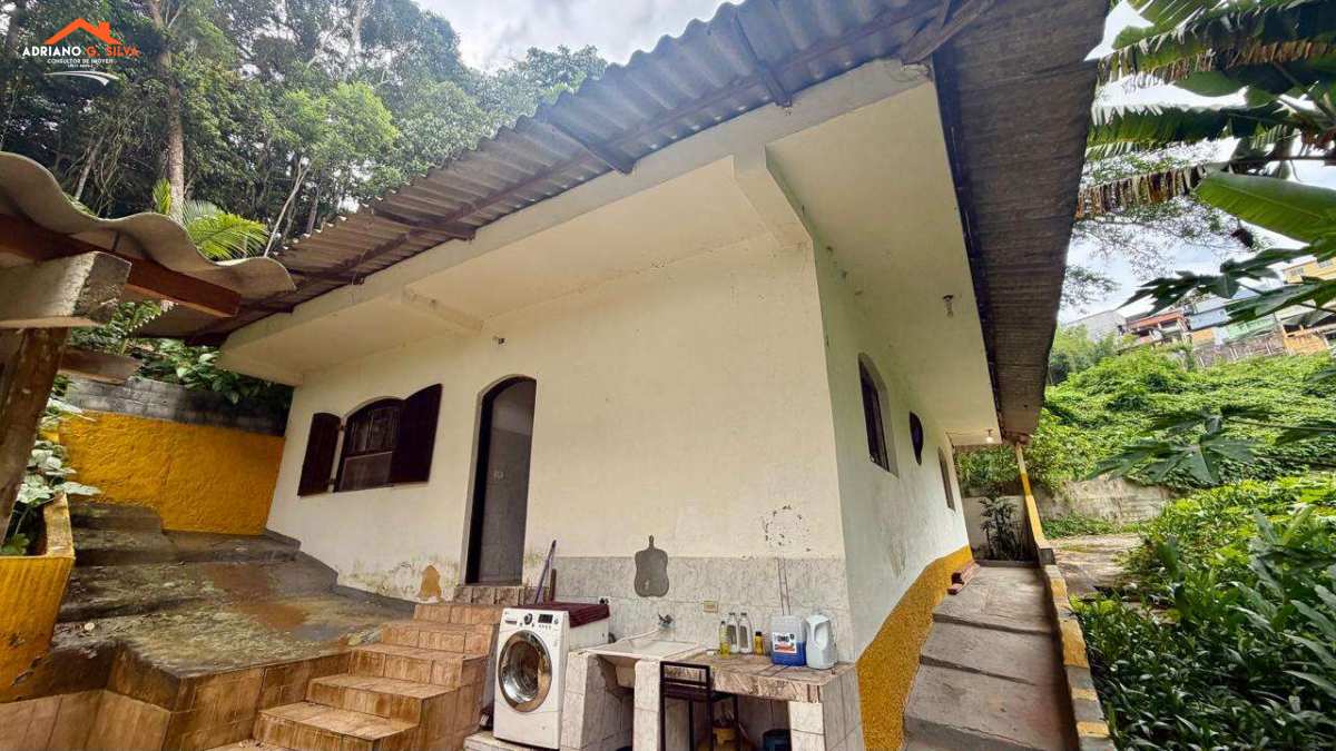Chácara à venda em Itapecerica da Serra, Jd Santa Isabel, com 2 quartos, 144,61m² - ADRIANO CONSULTOR DE IMÓVEIS