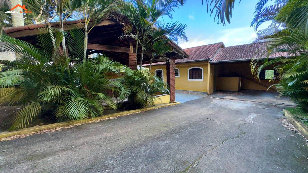 Chácara à venda, 200,00m² - ADRIANO CONSULTOR DE IMÓVEIS