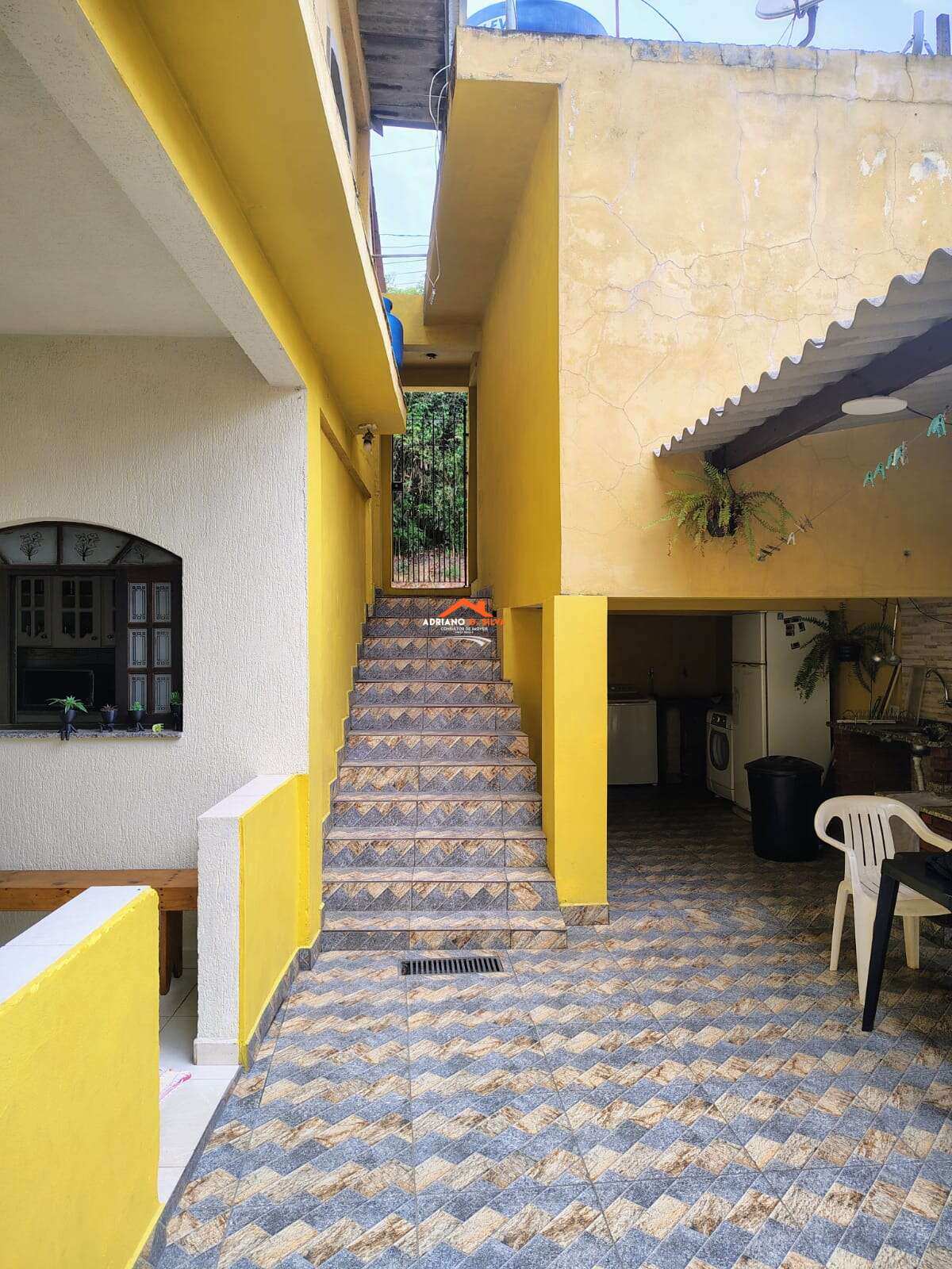 Duas casas - ADRIANO CONSULTOR DE IMÓVEIS