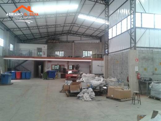Galpão à venda em Embu das Artes, Invernada, 959,40m² - ADRIANO CONSULTOR DE IMÓVEIS