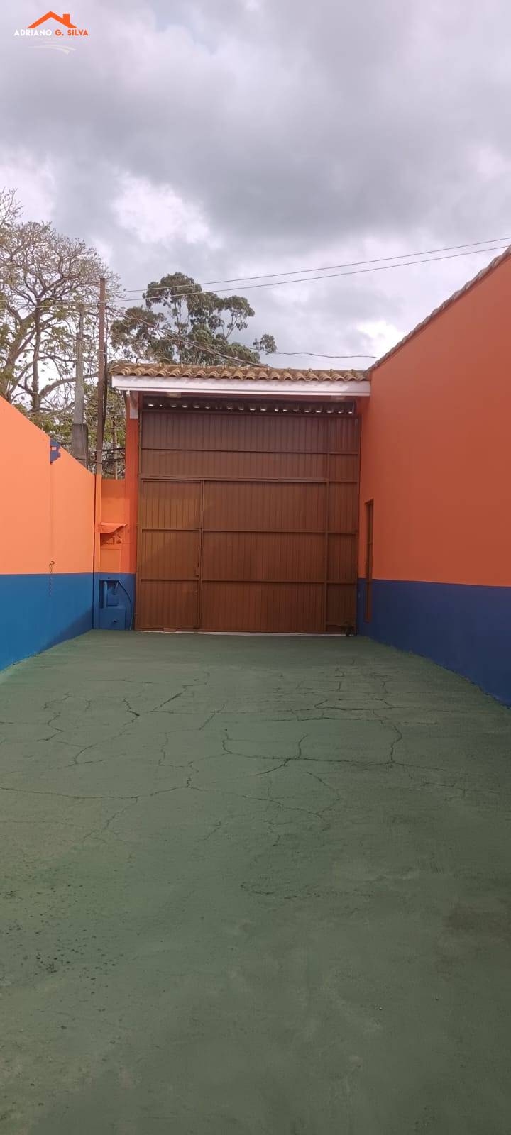 Galpão para alugar em Embu das Artes, Granja Nossa Senhora Aparecida, 300,00m² - ADRIANO CONSULTOR DE IMÓVEIS