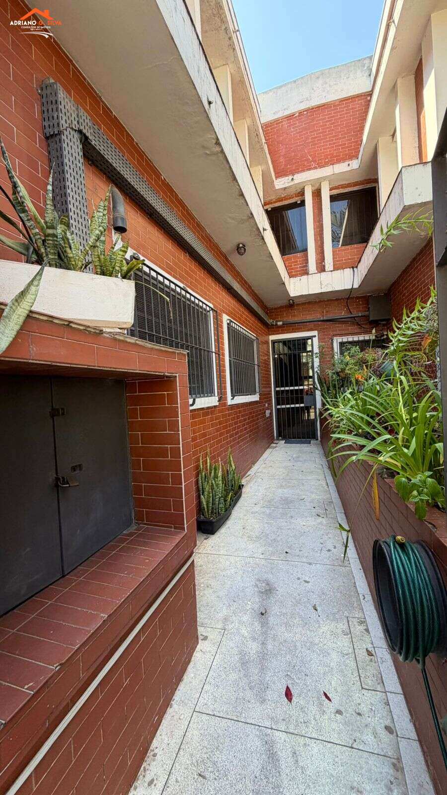 Galpão para alugar em Embu das Artes, Jardim Vista Alegre, 750,00m² - ADRIANO CONSULTOR DE IMÓVEIS