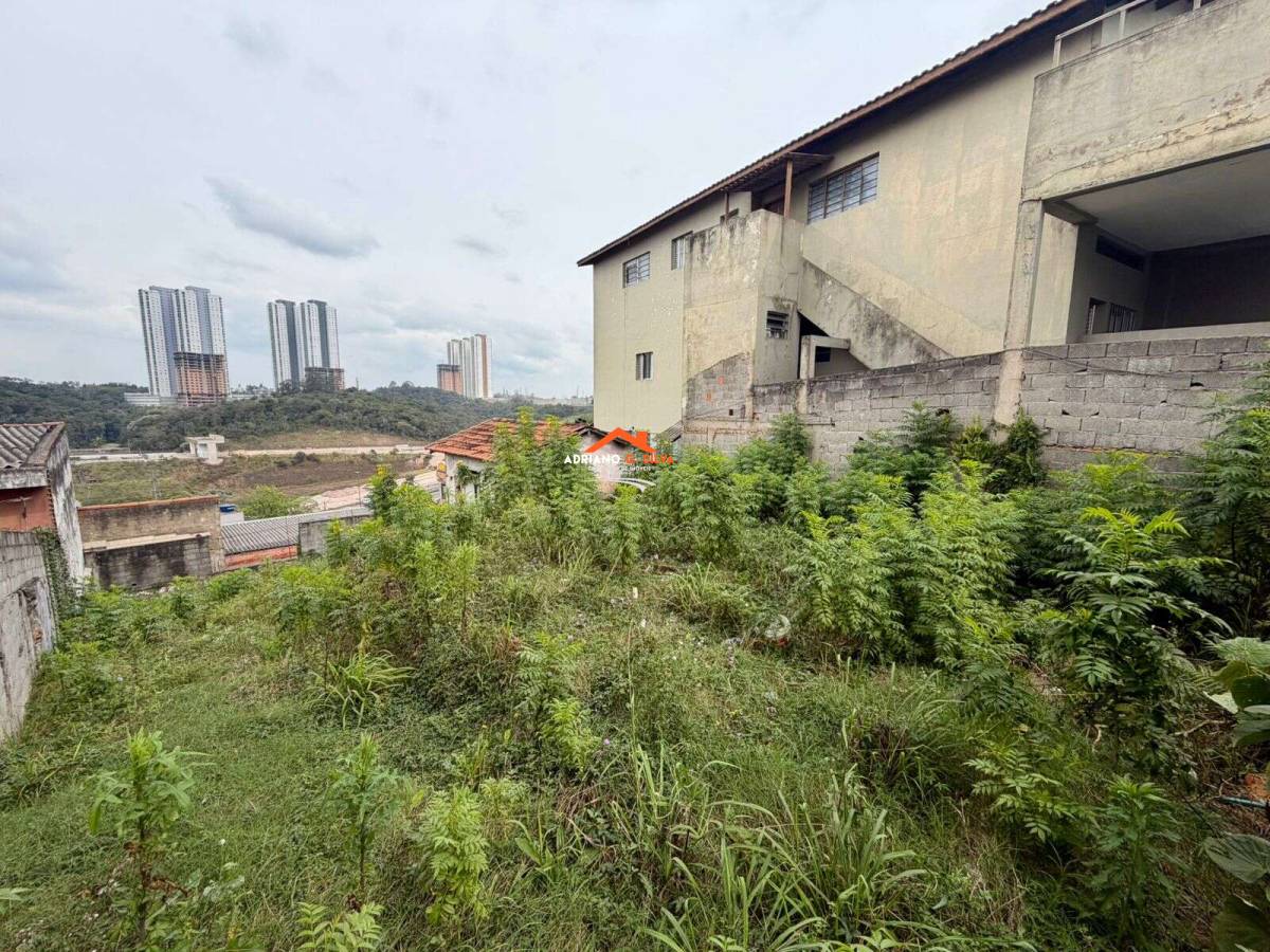 Projeto desenvolvido para 8 apartamentos. - ADRIANO CONSULTOR DE IMÓVEIS