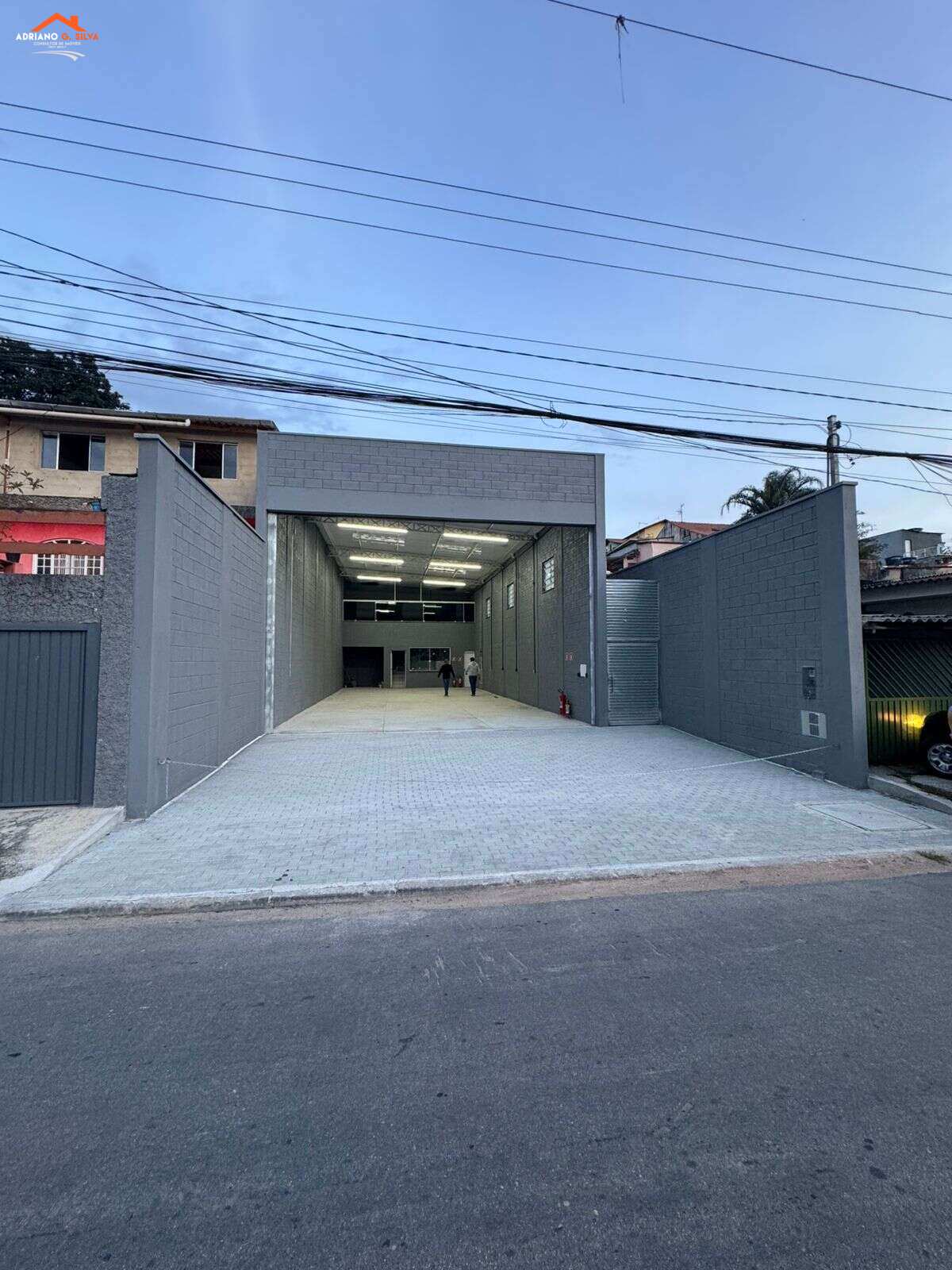 Salão para alugar em Embu das Artes, Centro, 162,00m² - ADRIANO CONSULTOR DE IMÓVEIS