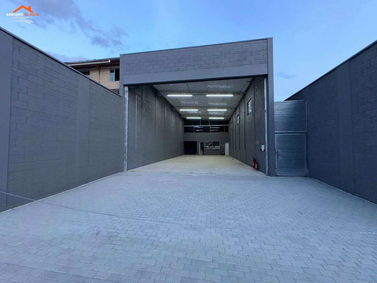 Salão para alugar em Embu das Artes, Centro, 162,00m² - ADRIANO CONSULTOR DE IMÓVEIS