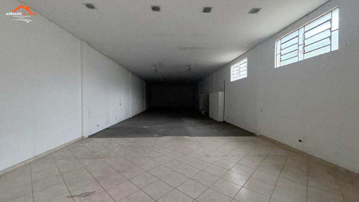 Salão para alugar em Embu das Artes, Maria Auxiliadora, 200,00m² - ADRIANO CONSULTOR DE IMÓVEIS