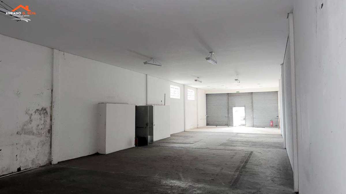 Salão para alugar em Embu das Artes, Maria Auxiliadora, 200,00m² - ADRIANO CONSULTOR DE IMÓVEIS