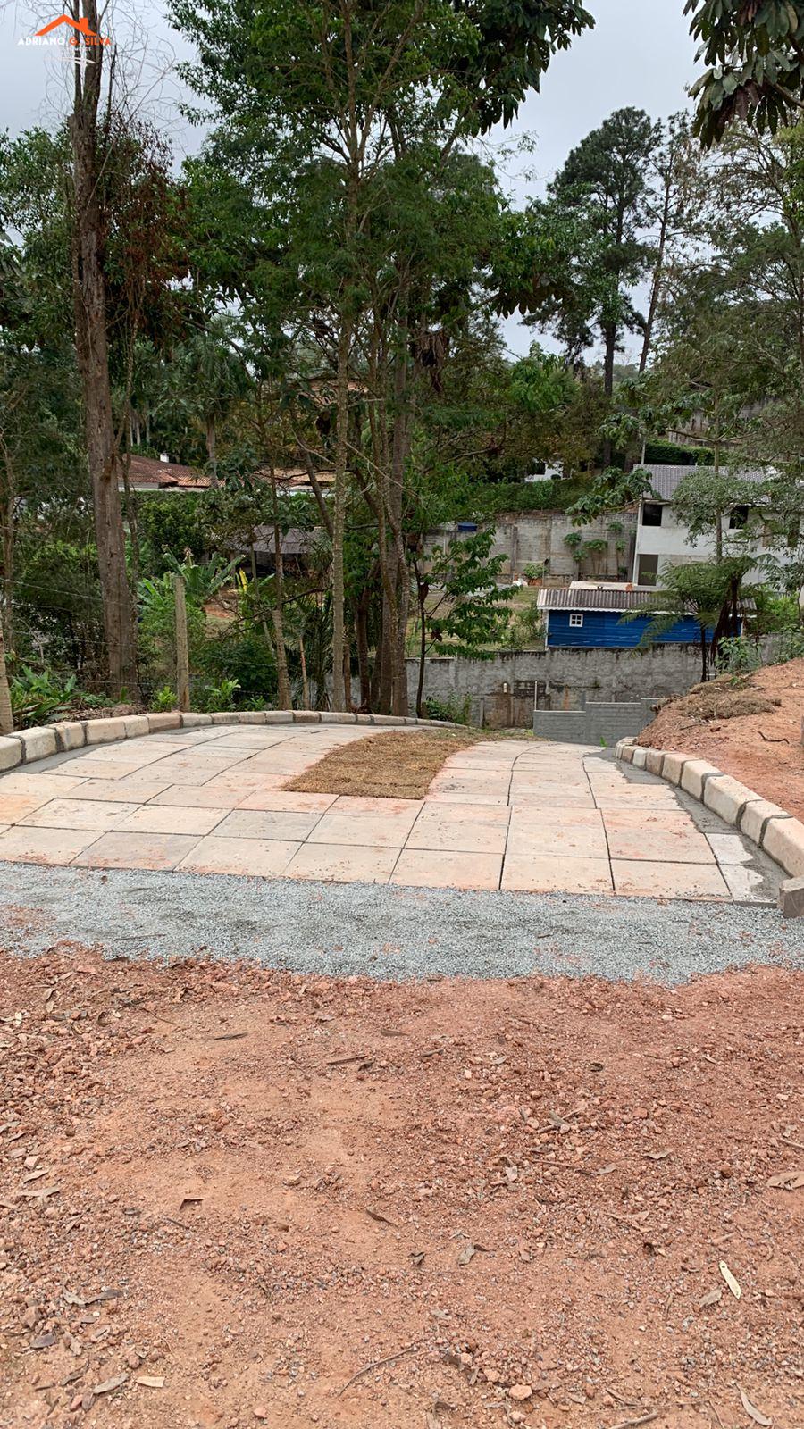 Terreno para Venda em Embu das Artes / SP no bairro CHÁCARAS LYDIA - ADRIANO CONSULTOR DE IMÓVEIS